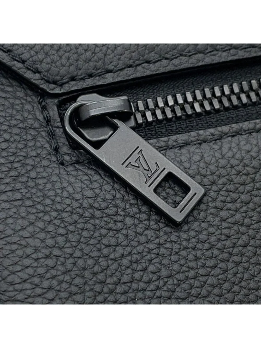 Louis Vuitton Shoulder Bag Gray Leather Takeoff Messenger Black